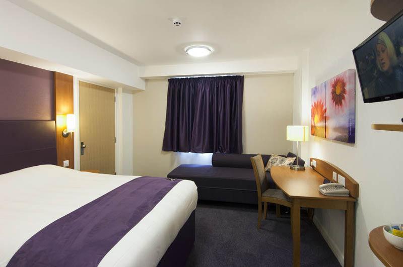 Premier Inn Premier Inn Wrexham North Ngoại thất bức ảnh